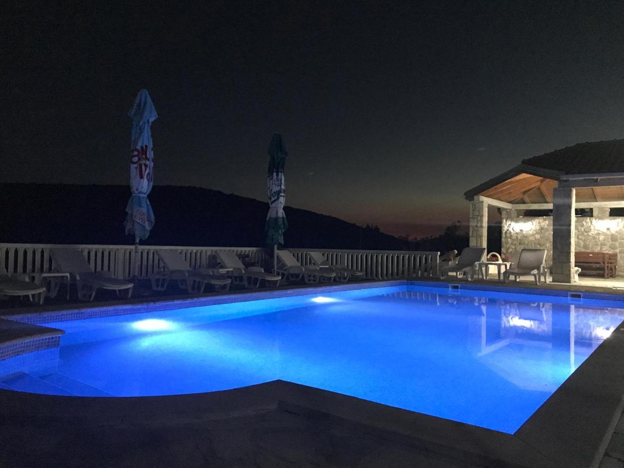 Apartments Vila Lazarevic Tivat Exterior photo