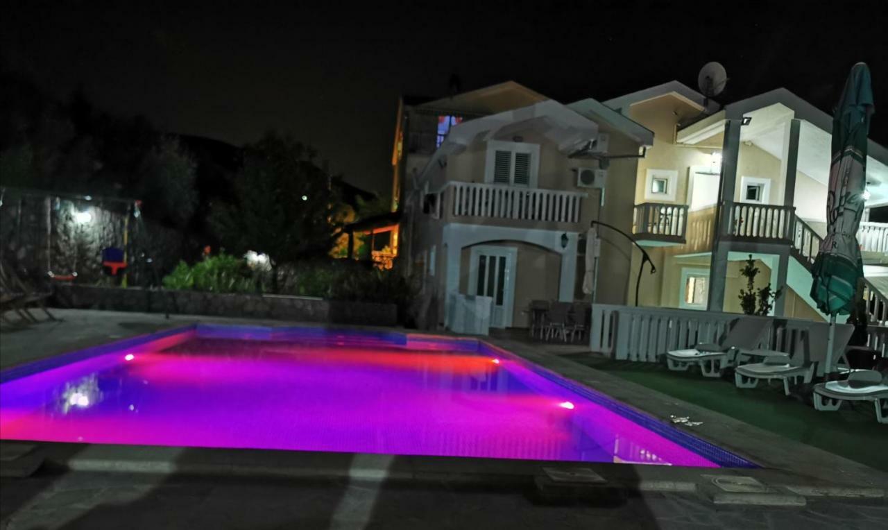 Apartments Vila Lazarevic Tivat Exterior photo